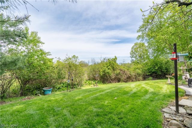 4732 Helmsworth Drive NE, Canton, OH 44714