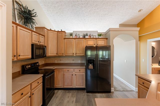 4732 Helmsworth Drive NE, Canton, OH 44714