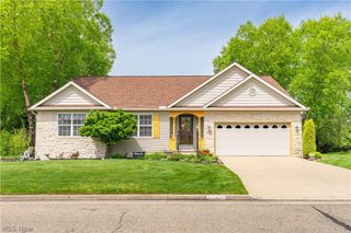 4732 Helmsworth Drive NE, Canton, OH 44714