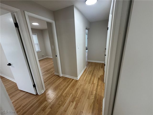 8321 Wainstead Drive, Parma, OH 44129