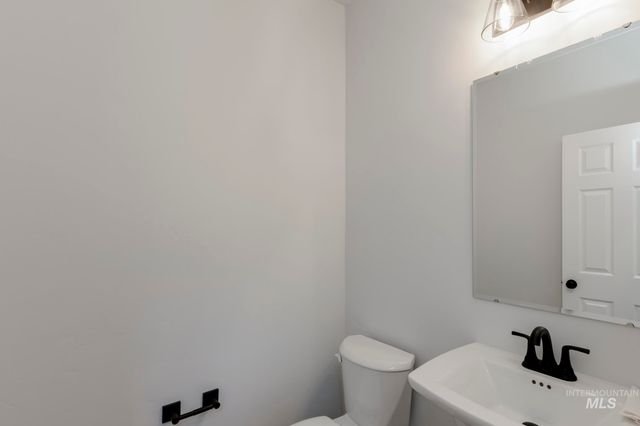 1145 W Cub River Dr, Meridian, ID 83642