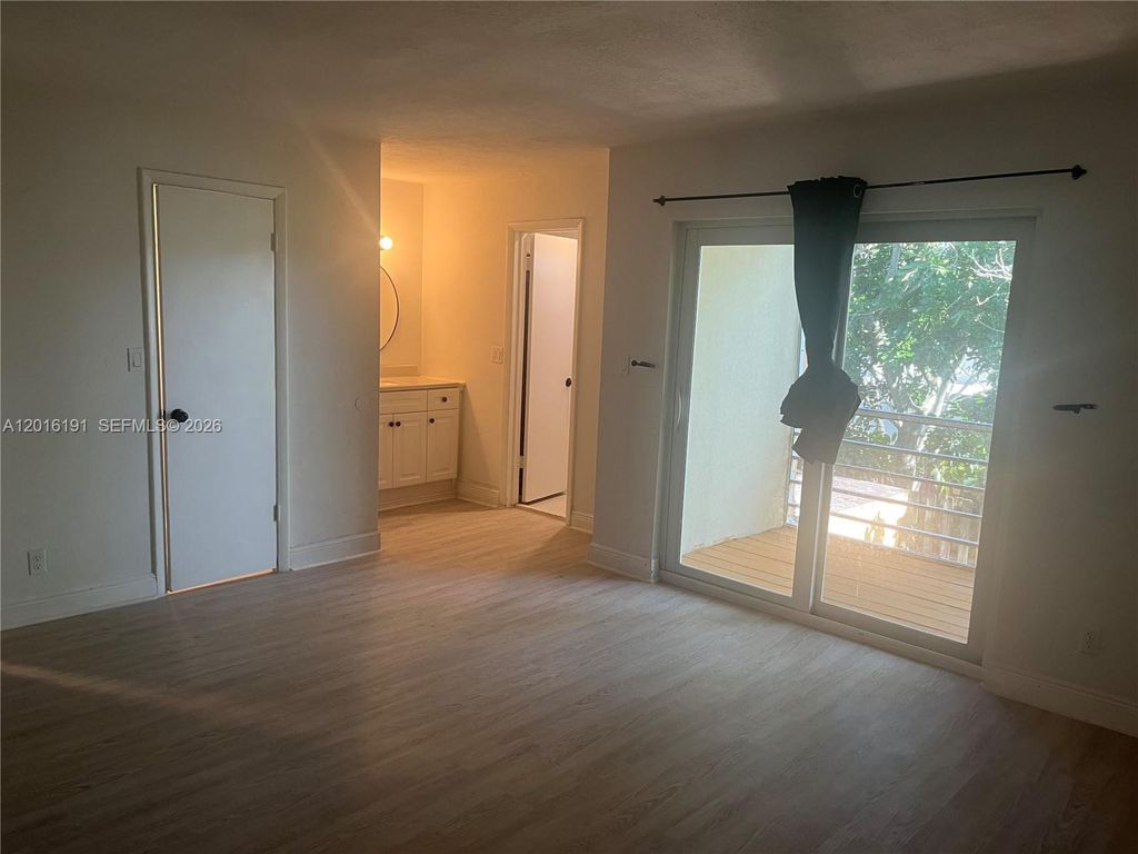 5952 NW 25th Pl 234, Sunrise, FL 33313