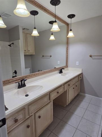 8706 Chelsworth Drive, Houston, TX 77083