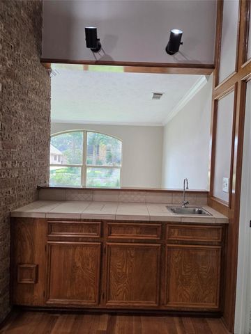 8706 Chelsworth Drive, Houston, TX 77083