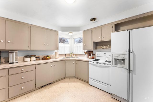 140 Blaine Ave., Nampa, ID 83651