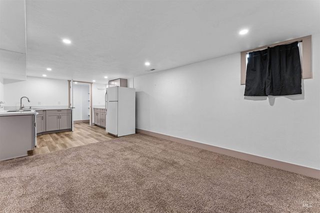 140 Blaine Ave., Nampa, ID 83651