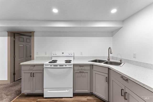 140 Blaine Ave., Nampa, ID 83651