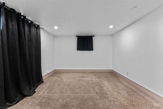 140 Blaine Ave., Nampa, ID 83651