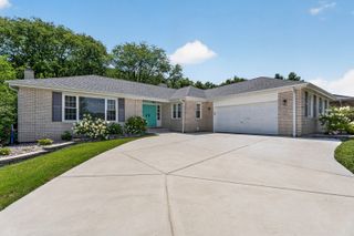 7449 W Ute Lane, Palos Heights, IL 60463
