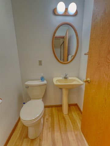 822 ESRO ROAD, Fairbanks, AK 99712