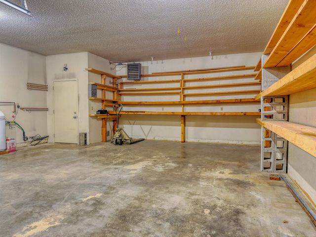 822 ESRO ROAD, Fairbanks, AK 99712
