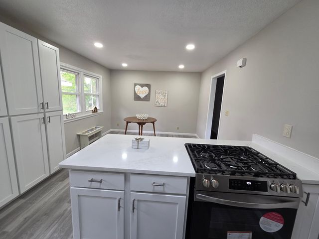 5201 W 84th Street, Bloomington, MN 55437