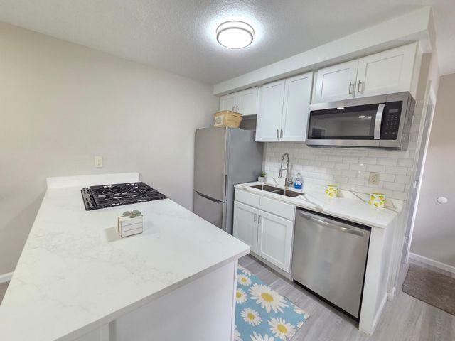 5201 W 84th Street, Bloomington, MN 55437