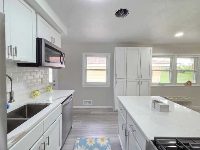 5201 W 84th Street, Bloomington, MN 55437