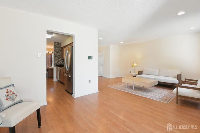 241 Hampshire Drive, Plainsboro, NJ 08536