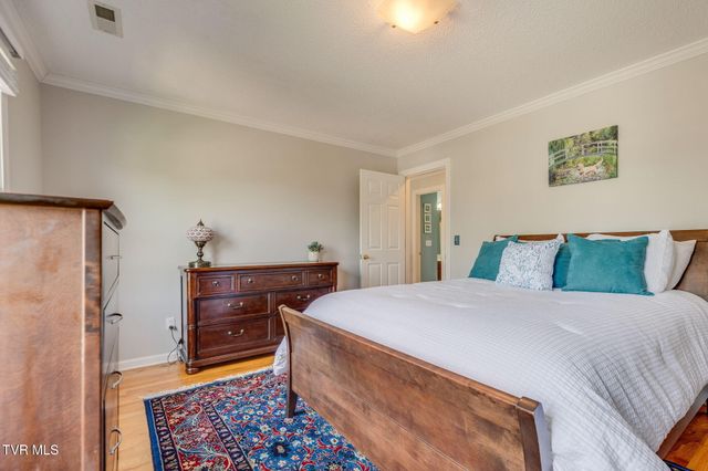 4 Sage Court, Johnson City, TN 37604
