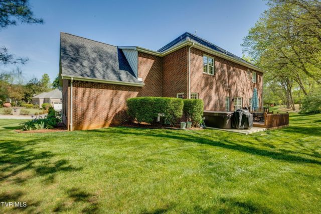 4 Sage Court, Johnson City, TN 37604