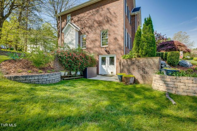 4 Sage Court, Johnson City, TN 37604