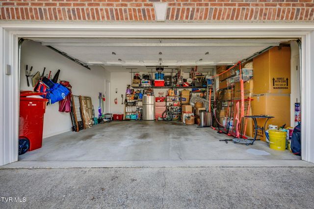 4 Sage Court, Johnson City, TN 37604