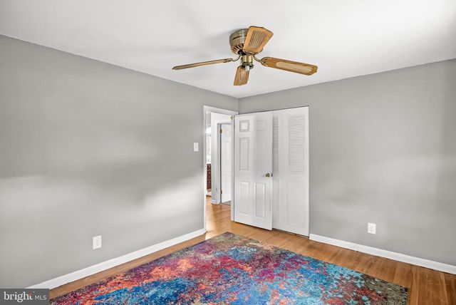 1 TOMAHAWK DR, Marlton, NJ 08053