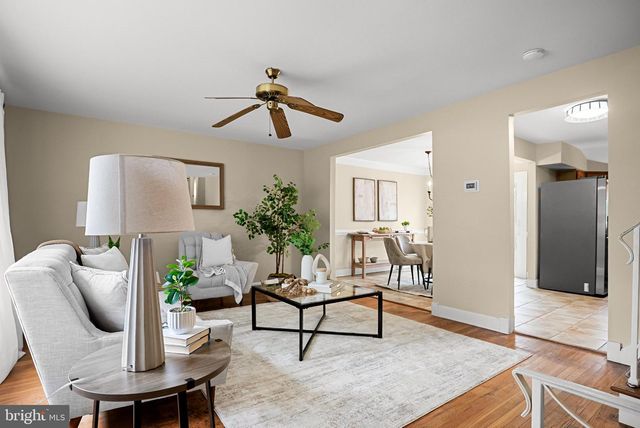 1 TOMAHAWK DR, Marlton, NJ 08053