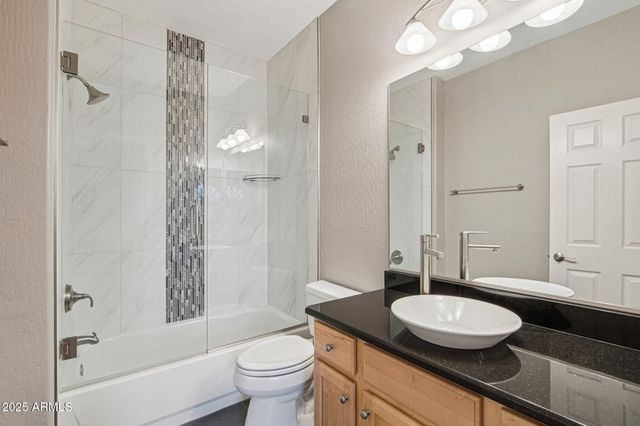 1321 E DESERT FLOWER Lane, Phoenix, AZ 85048