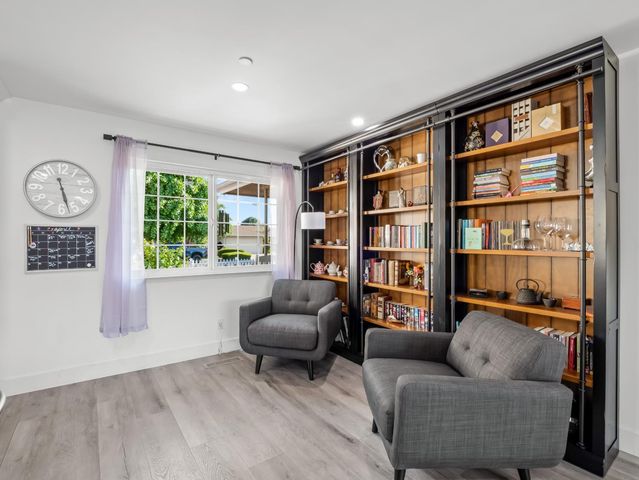 3052 E Fremont Avenue E, Fresno, CA 93710