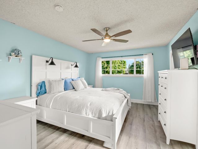 3052 E Fremont Avenue E, Fresno, CA 93710
