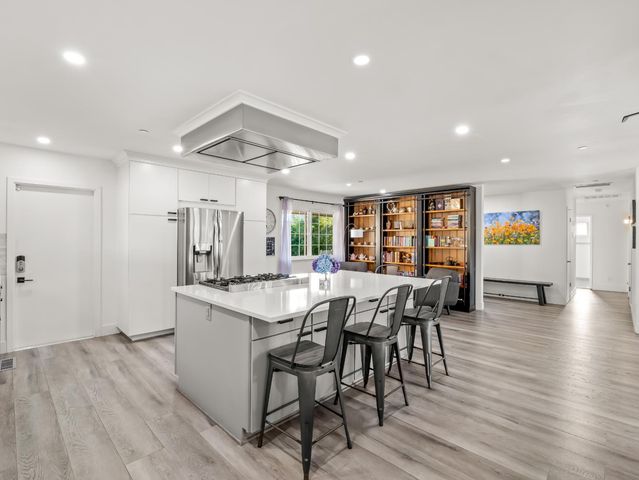 3052 E Fremont Avenue E, Fresno, CA 93710