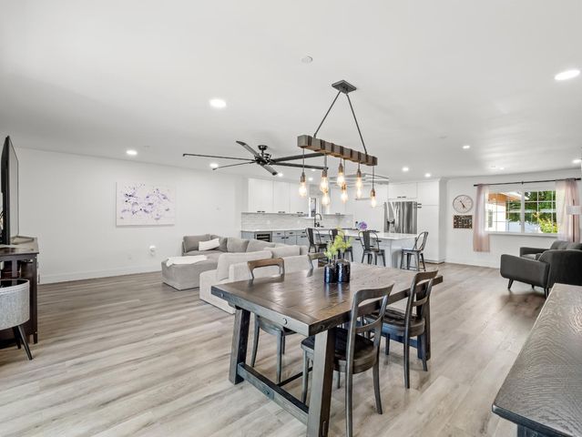 3052 E Fremont Avenue E, Fresno, CA 93710