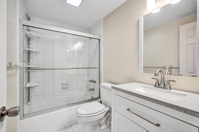 5201 NE 24th Terrace A203, Fort Lauderdale, FL 33308