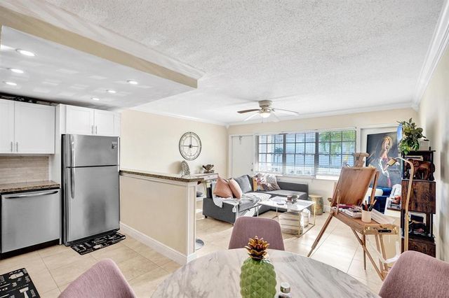 5201 NE 24th Terrace A203, Fort Lauderdale, FL 33308