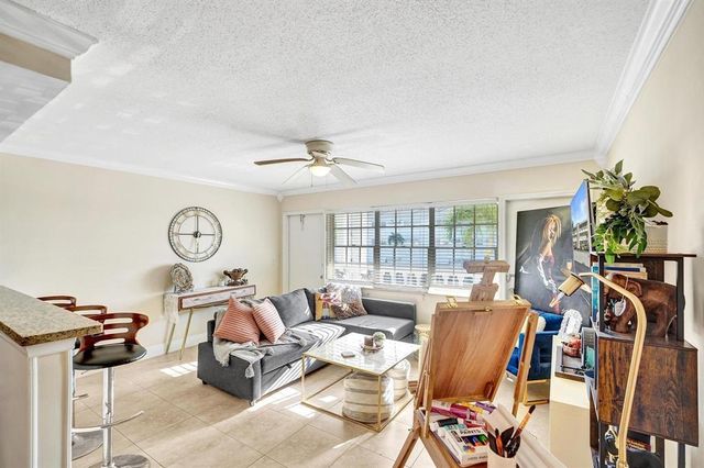 5201 NE 24th Terrace A203, Fort Lauderdale, FL 33308