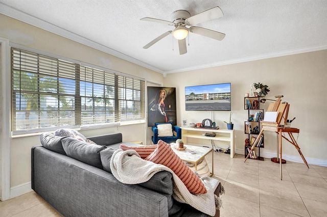 5201 NE 24th Terrace A203, Fort Lauderdale, FL 33308