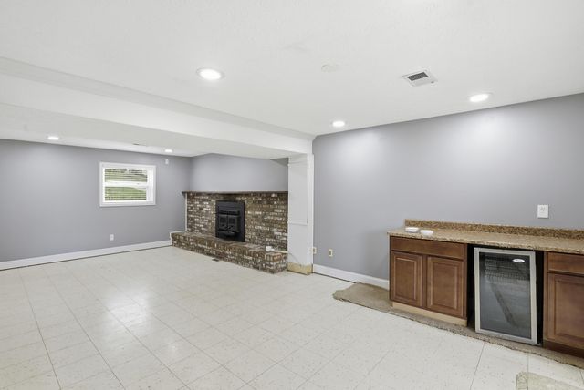 809 Eastland Drive, Villa Hills, KY 41017