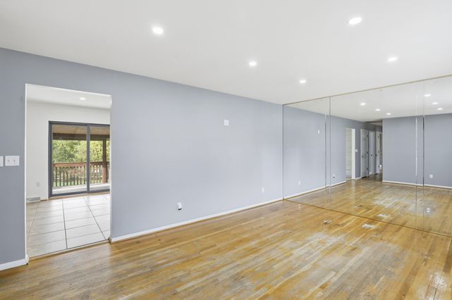 809 Eastland Drive, Villa Hills, KY 41017