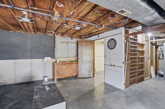 809 Eastland Drive, Villa Hills, KY 41017