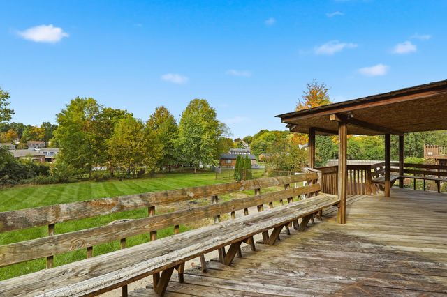 809 Eastland Drive, Villa Hills, KY 41017