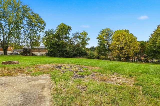 809 Eastland Drive, Villa Hills, KY 41017