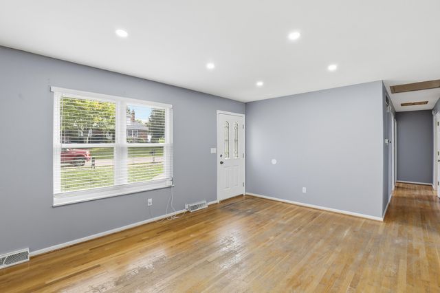 809 Eastland Drive, Villa Hills, KY 41017