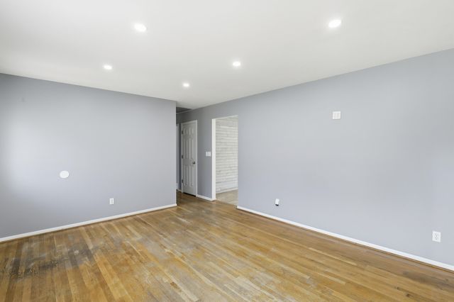 809 Eastland Drive, Villa Hills, KY 41017