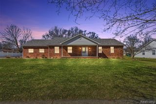 2363 Willowdale Drive, Burton, MI 48509