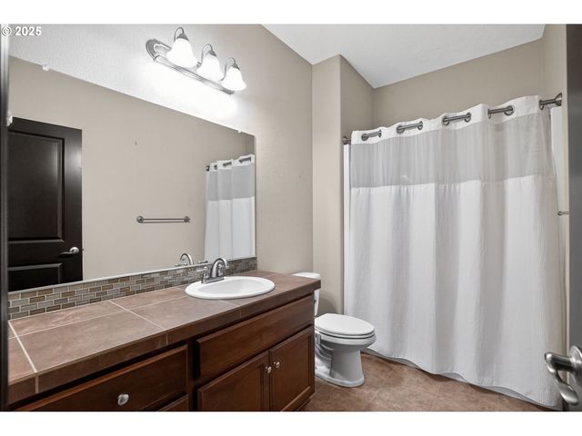 18740 S UPPER HIGHLAND Rd, Beavercreek, OR 97004