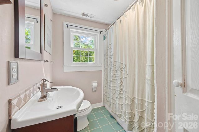 205 S Thompson Street, Shelby, NC 28150