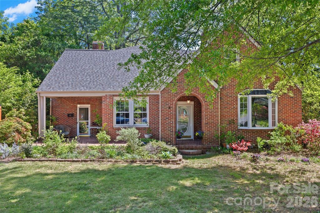 205 S Thompson Street, Shelby, NC 28150