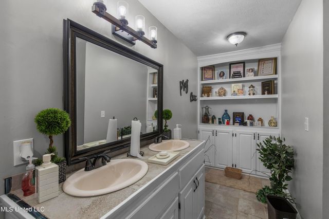 156 Cobbville Road, Canton, MS 39046
