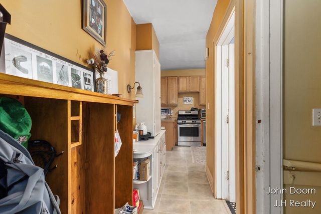 331 Aurora Street SE, Grand Rapids, MI 49507