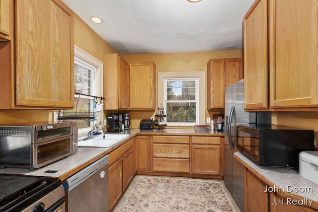 331 Aurora Street SE, Grand Rapids, MI 49507