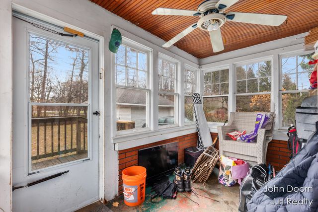 331 Aurora Street SE, Grand Rapids, MI 49507