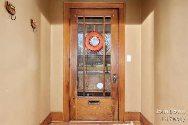 331 Aurora Street SE, Grand Rapids, MI 49507